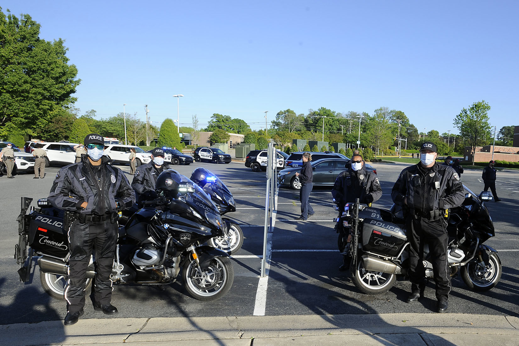 First Responders Salute Atrium Health Workers